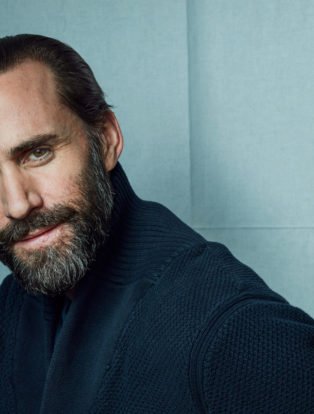 Best Supporting Actor Joseph Fiennes