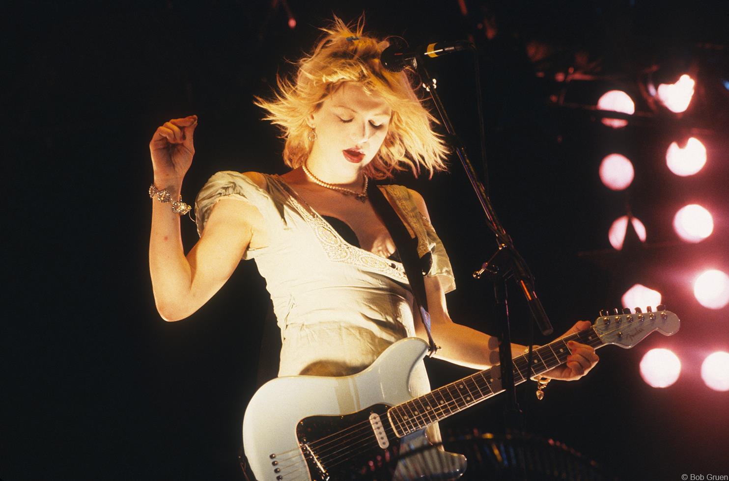 Courtney Love playing with Hole in NYC in the '90s