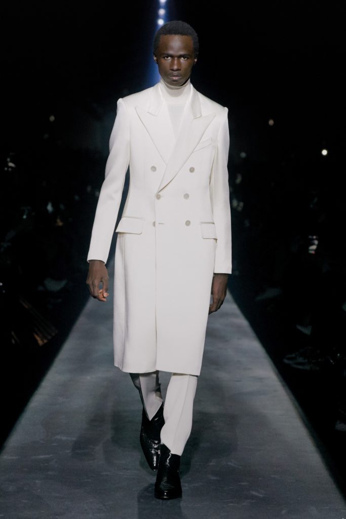 GIVENCHY COLLECTION FALL 2019 RUNWAY-AFRICAN AMERICAN MALE MODEL WEARING WHITE