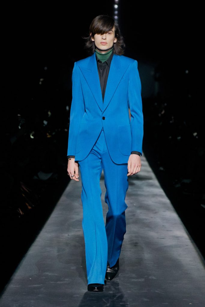 GIVENCHY COLLECTION 2019 RUNWAY MALE MODEL WEARING ROYAL BLUE SUIT