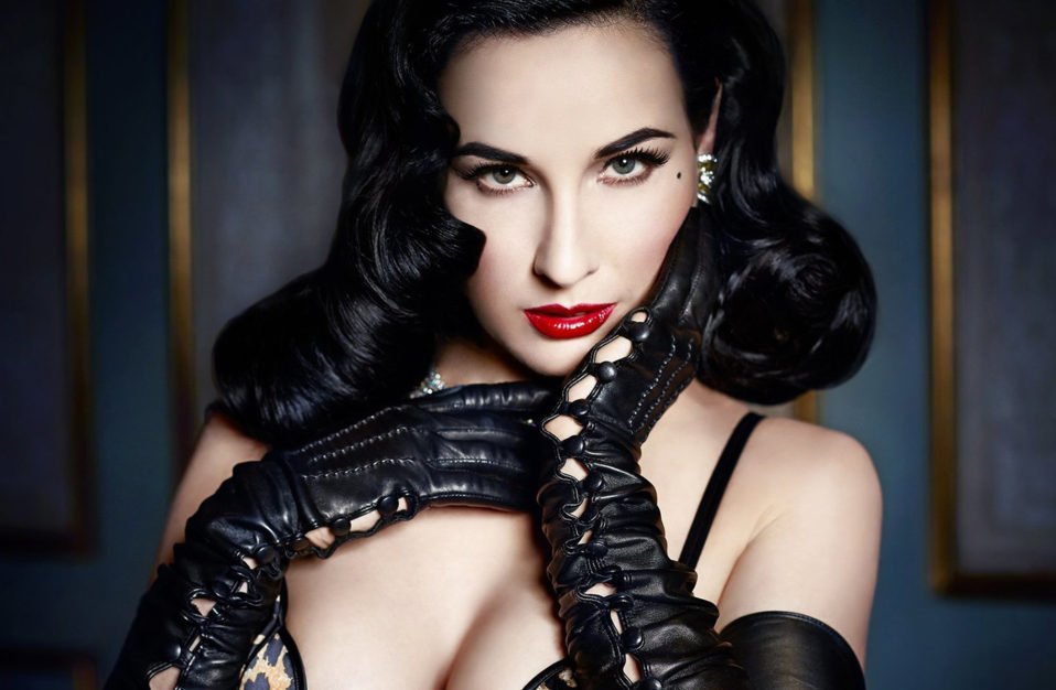 Dita Von Tesse black gloves