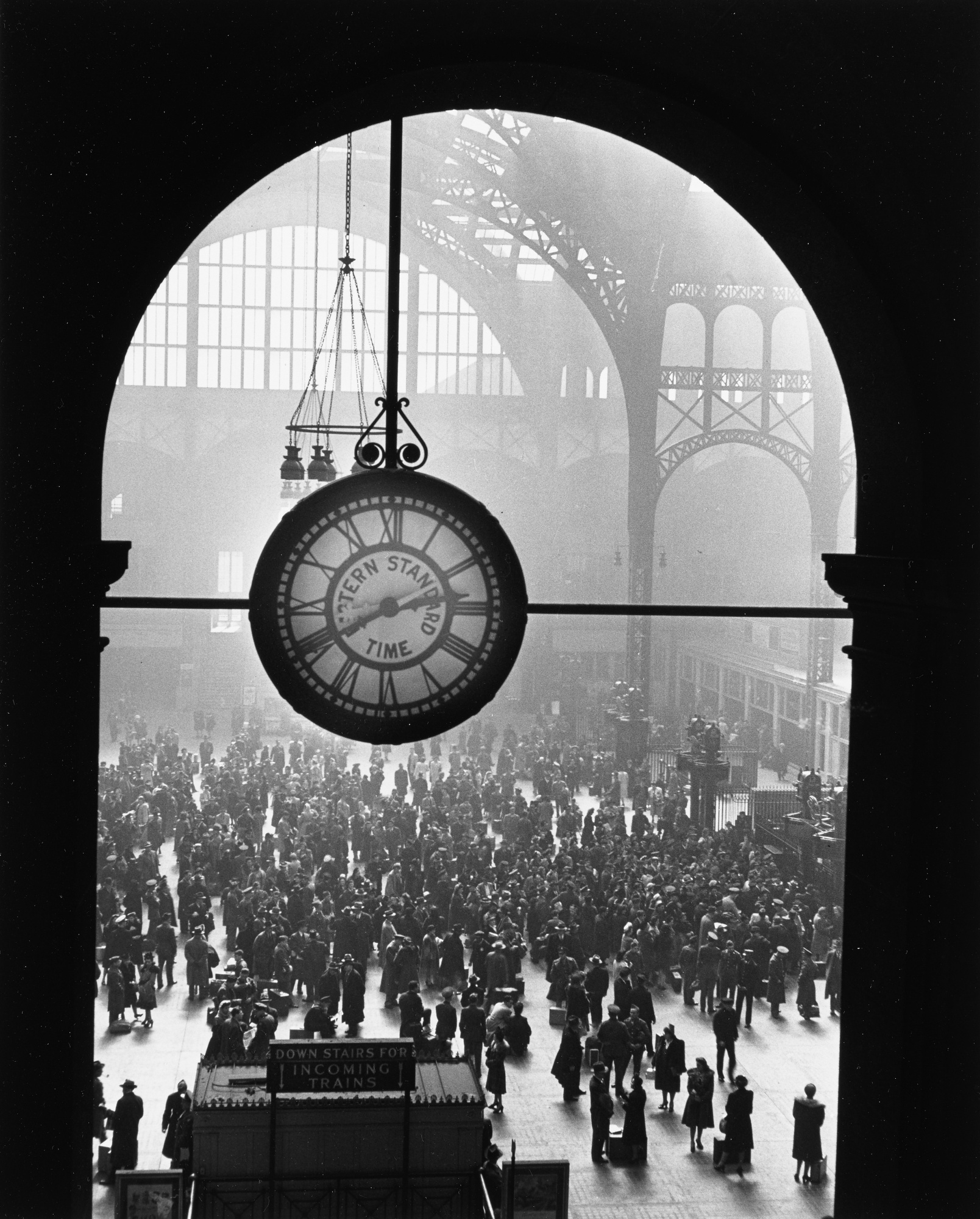 Penn Station during wwii by Alfred Eisenstaedt