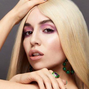 ava max