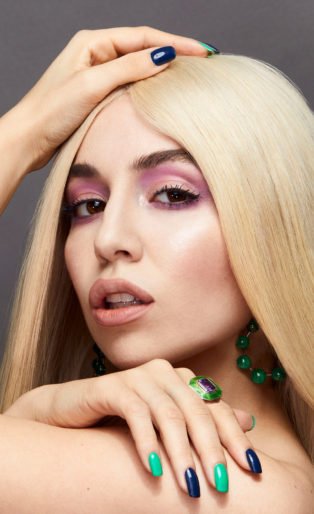 ava max