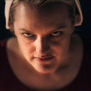 elisabeth moss the handmaids tale