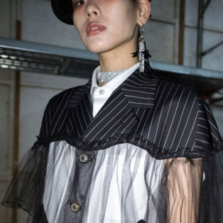 munn backstage of seoul fashion week