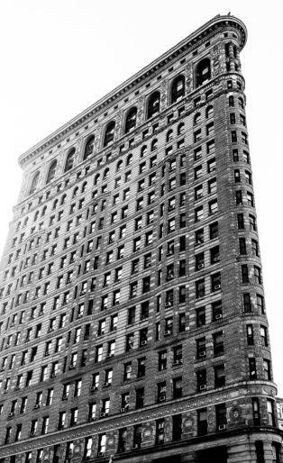 FLATIRON BUILDING