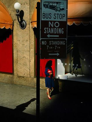 Bus Stop USA, NYC, 1985 ©Harry Gruyaert Courtesy of Howard Greenberg Gallery