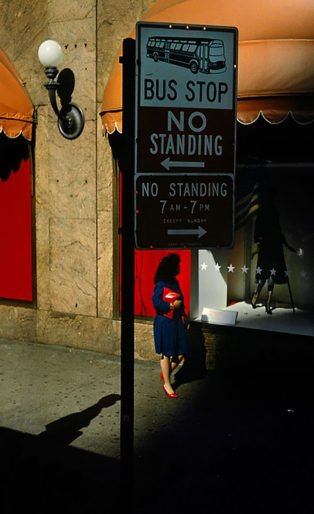 Bus Stop USA, NYC, 1985 ©Harry Gruyaert Courtesy of Howard Greenberg Gallery