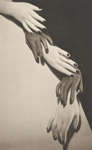 Horst P. Horst Hands, Hands, 1941 © The Estate of Horst P. Horst and Condé Nast, Courtesy of The J. Paul Getty Museum
