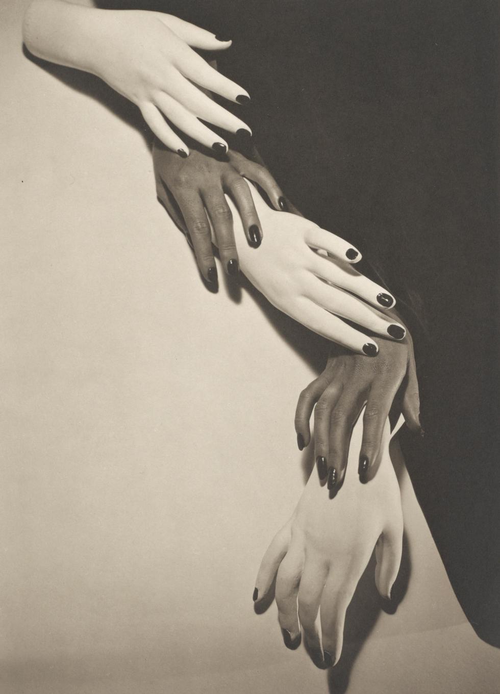 Horst P. Horst Hands, Hands, 1941 © The Estate of Horst P. Horst and Condé Nast, Courtesy of The J. Paul Getty Museum