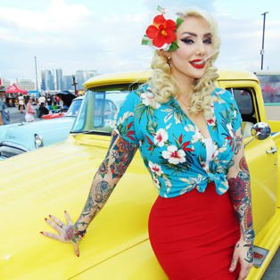 bombshells and dollies