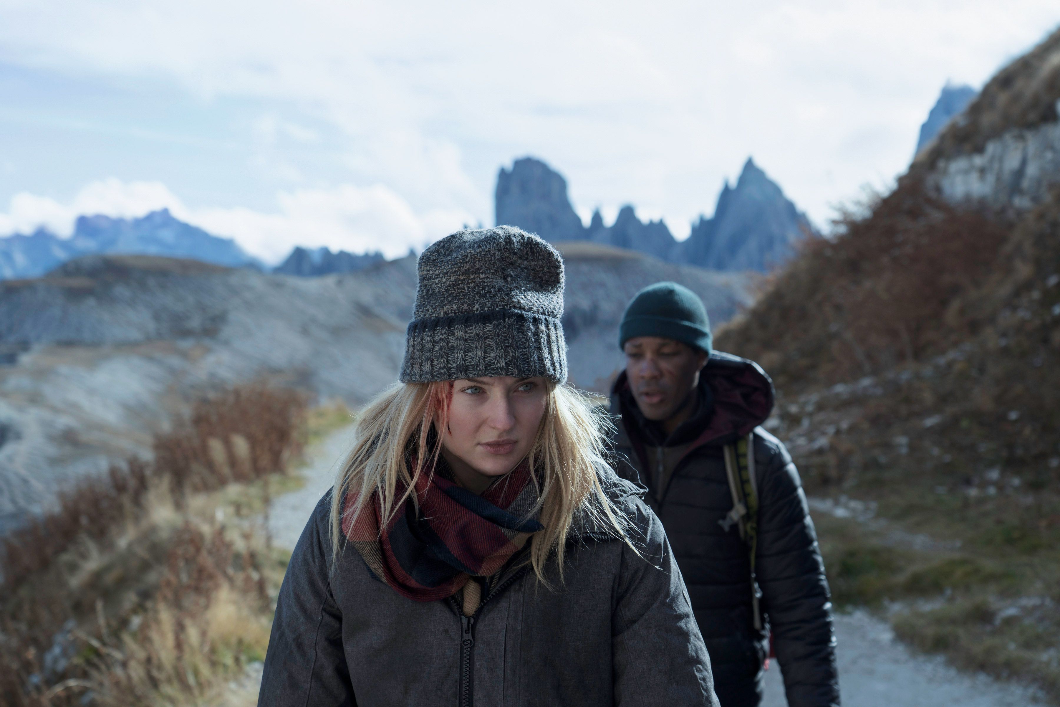 Sophie Turner and Corey Hawkins in Survive