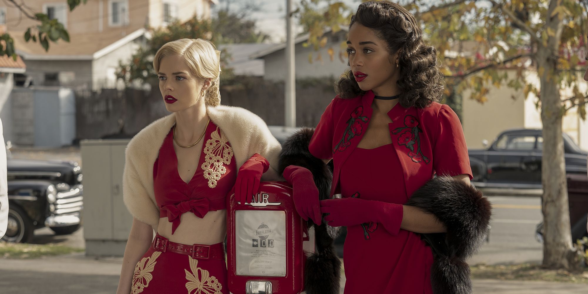 samara weaving and laura harrier in ryan murphy's hollywood