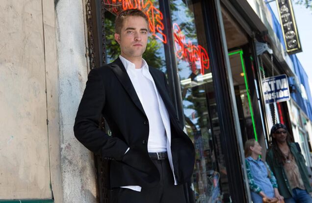 robert pattinson map to the stars