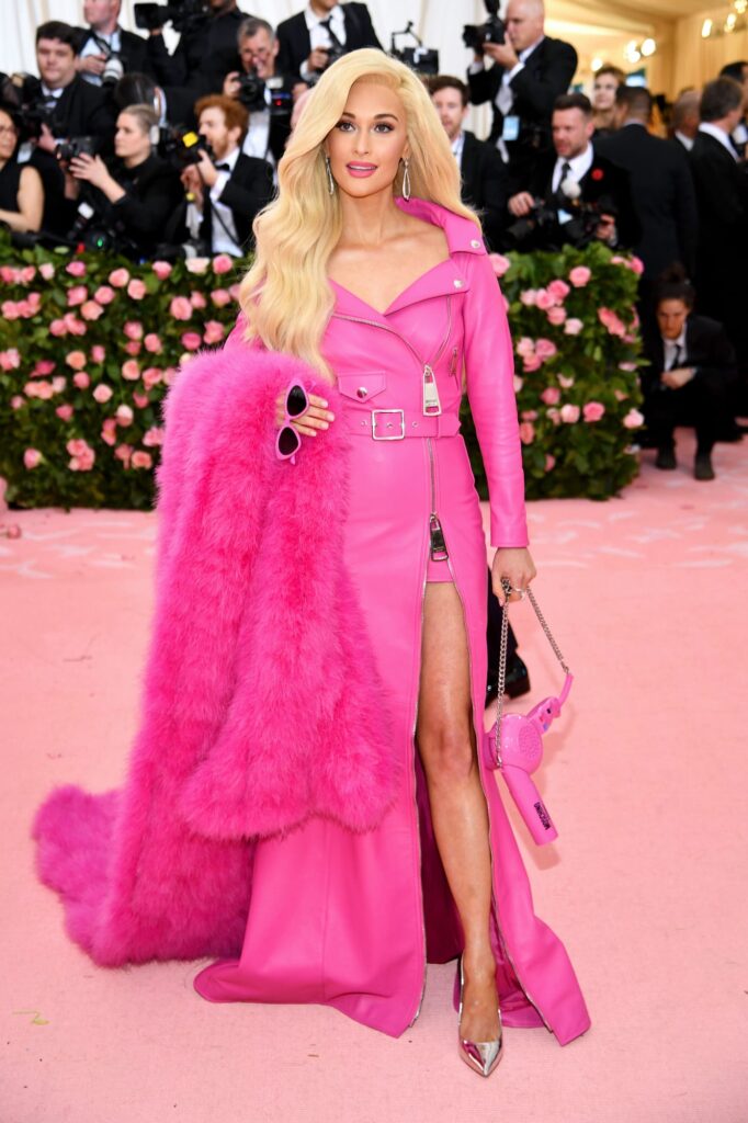 kacey-musgraves- moschino