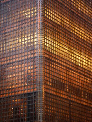 Maison Hermes houses the Fondation by Renzo Piano