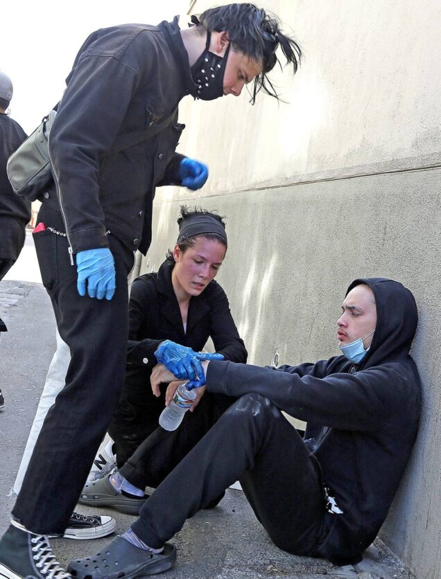 halsey yungblud blm protest
