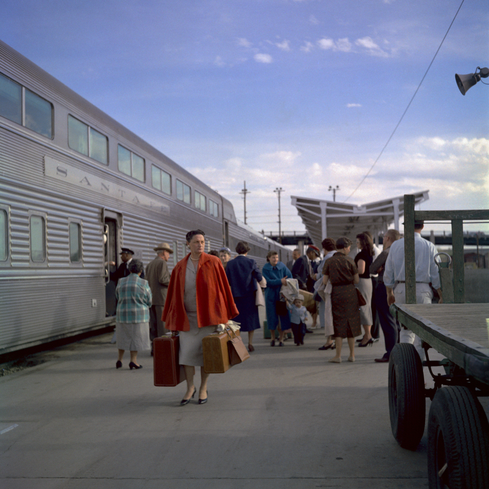 Santa Fe Railroad, Chicago, 1959 © Estate of Vivian Maier, Courtesy Maloof Collection and Howard Greenberg Gallery, New York