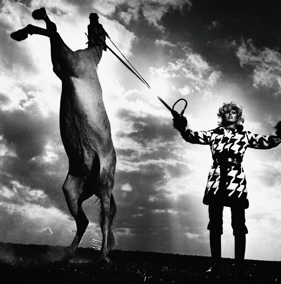 Helmut Newton, World Without Men, 1753