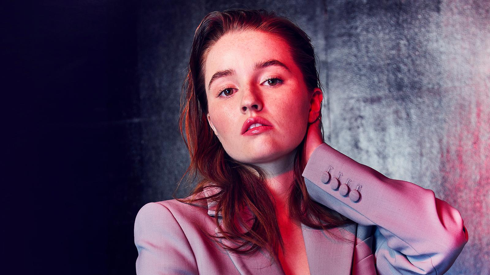 kaitlyn dever
