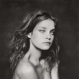 Natalia, Paris 2003 (for Egoïste) © Paolo Roversi; courtesy Pace Gallery