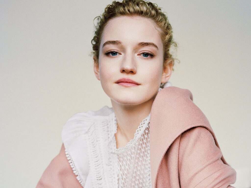 Julia Garner