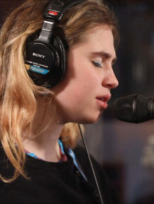 clairo