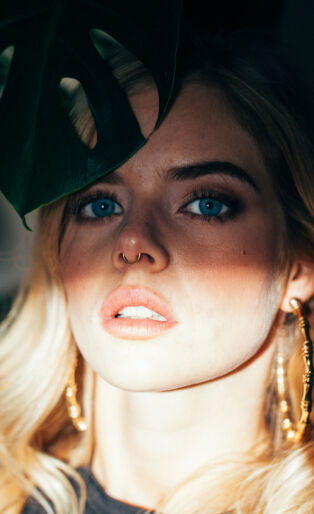 samara weaving portrait