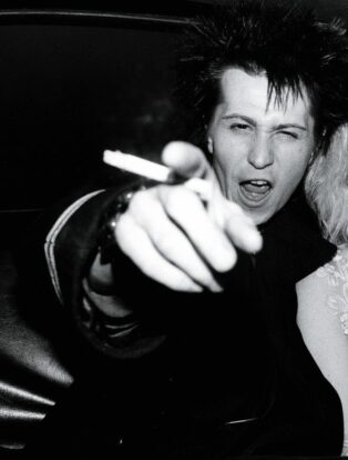 gary oldman and chloe webb as sid and Nancy