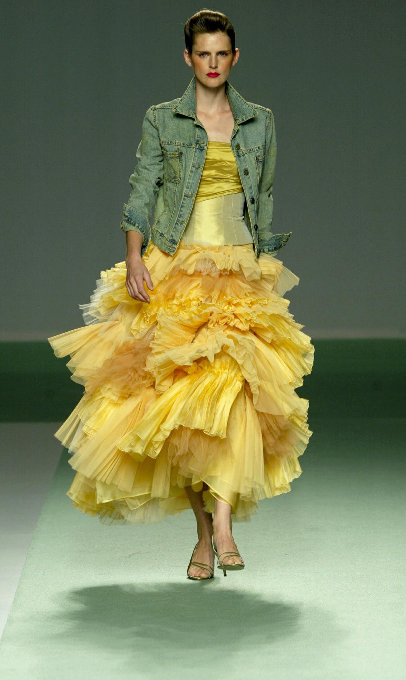 Stella Tennant on the runway