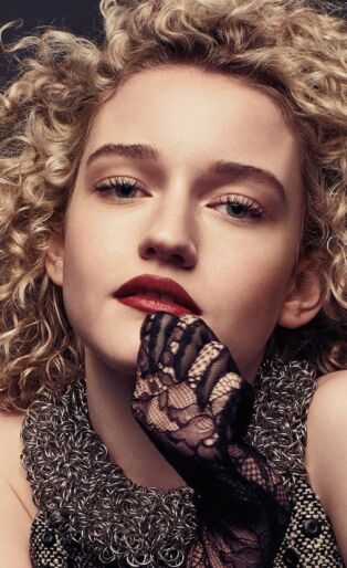 Julia Garner