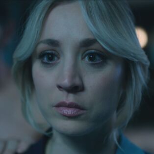 kaley cuoco the flight atthendant