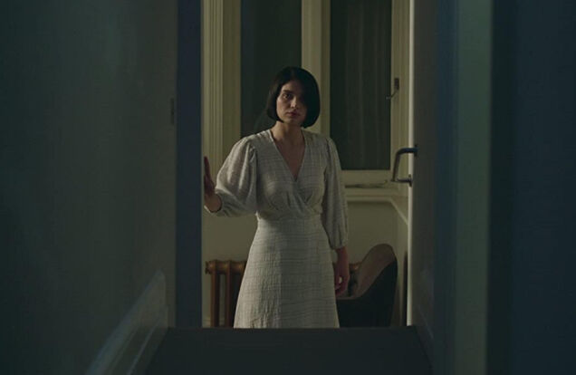 eve hewson behind her eyes
