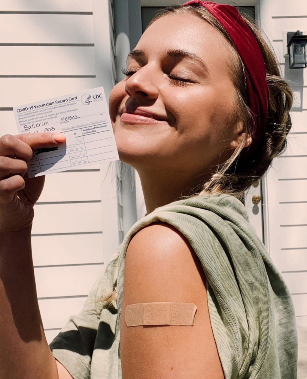 kelsea ballerini vaccine