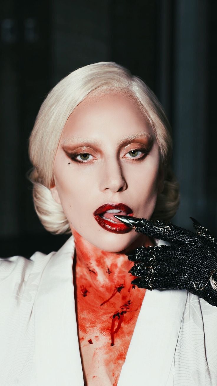 LADY GAGA AMERICAN HORROR STORY