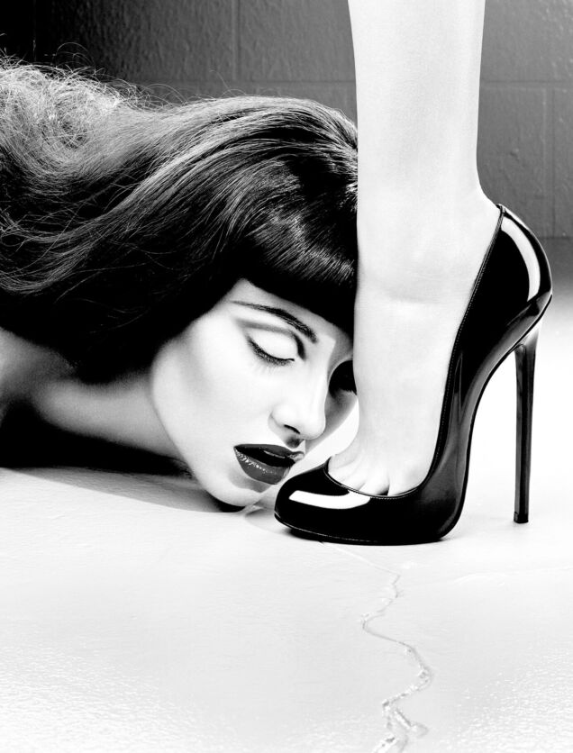 The Kiss, 2011 © Miles Aldridge