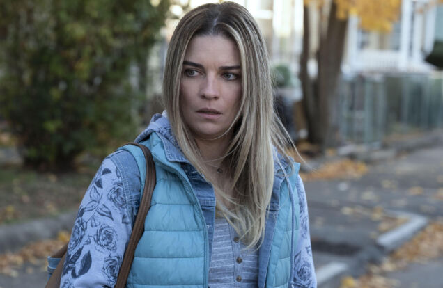 Annie Murphy in Kevin Can F**k Himself