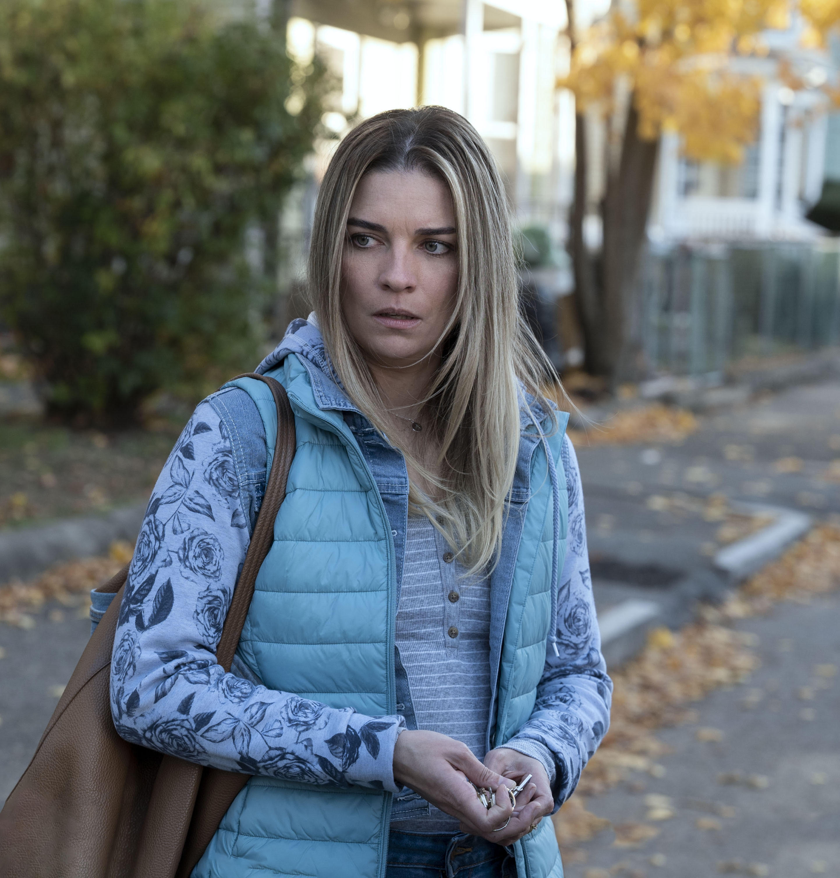 Annie Murphy in Kevin Can F**k Himself