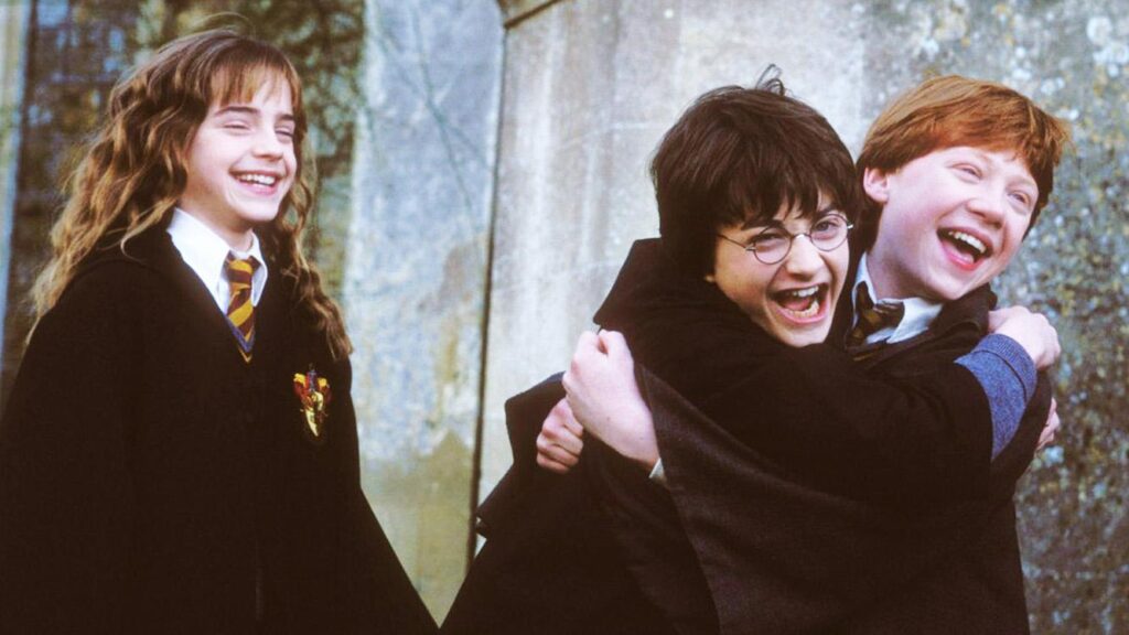 emma watson, daniel radclifffe and rupert grint on set
