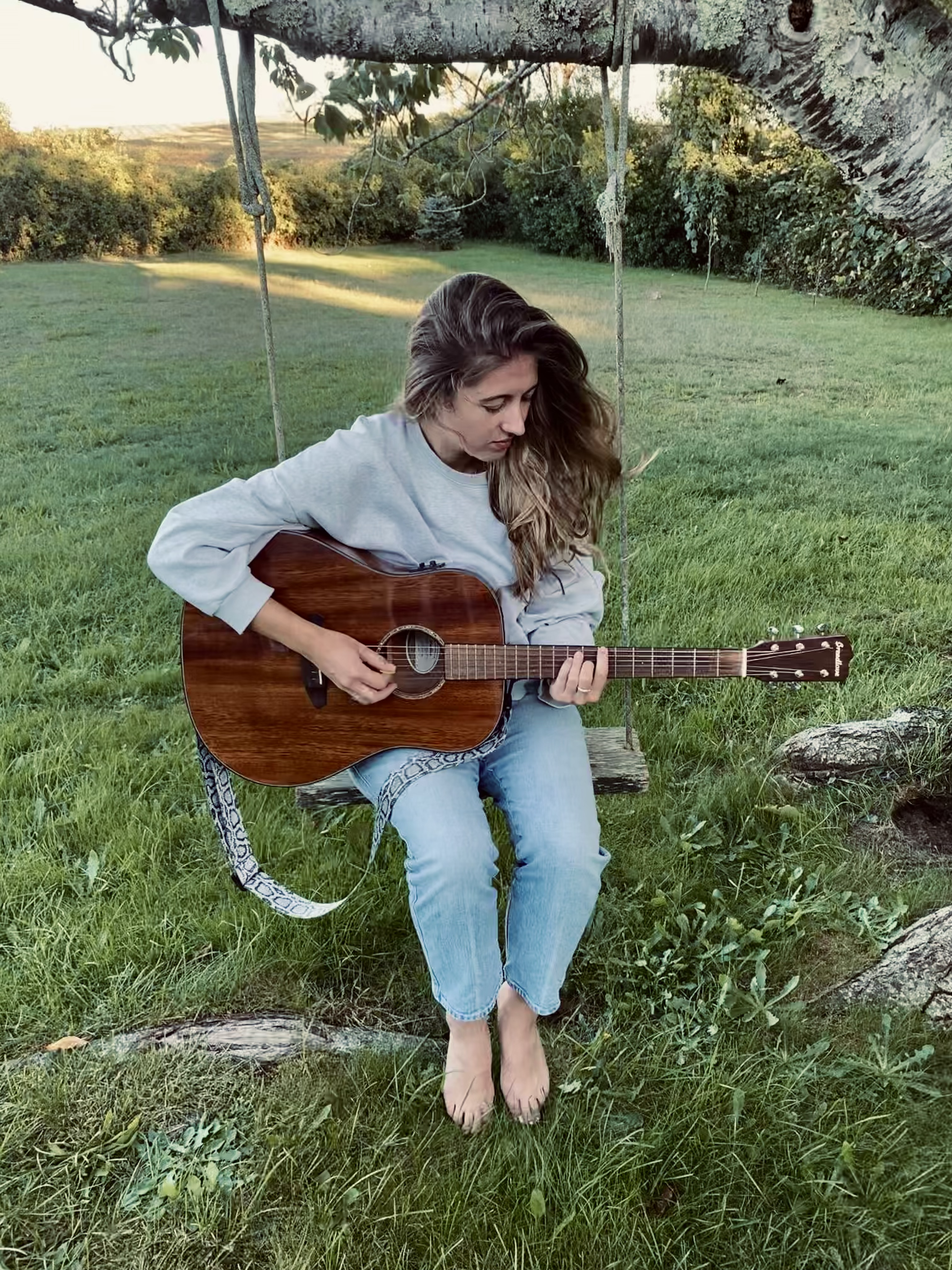 Singer Songwriter Belle Shea