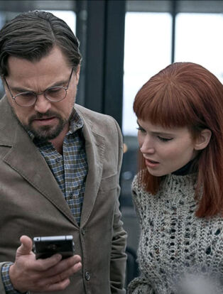 Leo DiCaprio and Jennifer Lawrence in Dont Look Up