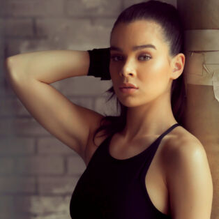 Hailee Steinfeld As Kate Bishop Working Out in Hawkeye