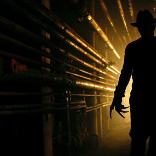 Nightmare on Elm Street Monster Underground Dimly Lit