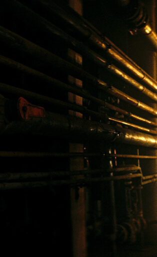 Nightmare on Elm Street Monster Underground Dimly Lit