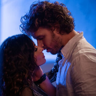 Adam Demos As Brad and Sarah Shahi As Billie in Sex/Life