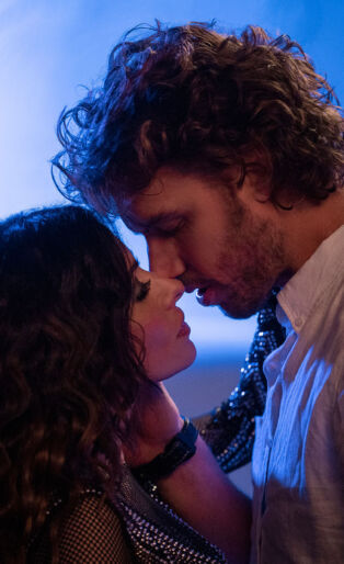Adam Demos As Brad and Sarah Shahi As Billie in Sex/Life