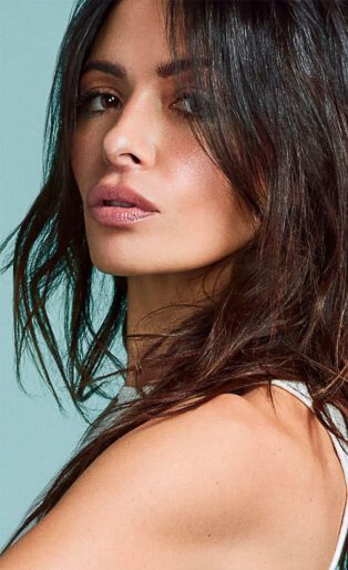 SARAH SHAHI SIDE PROFILE