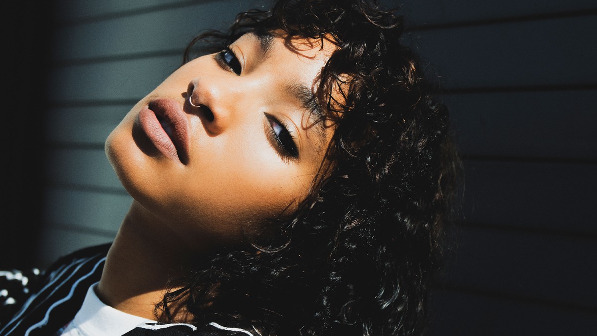 Willow Smith Head Back Profile