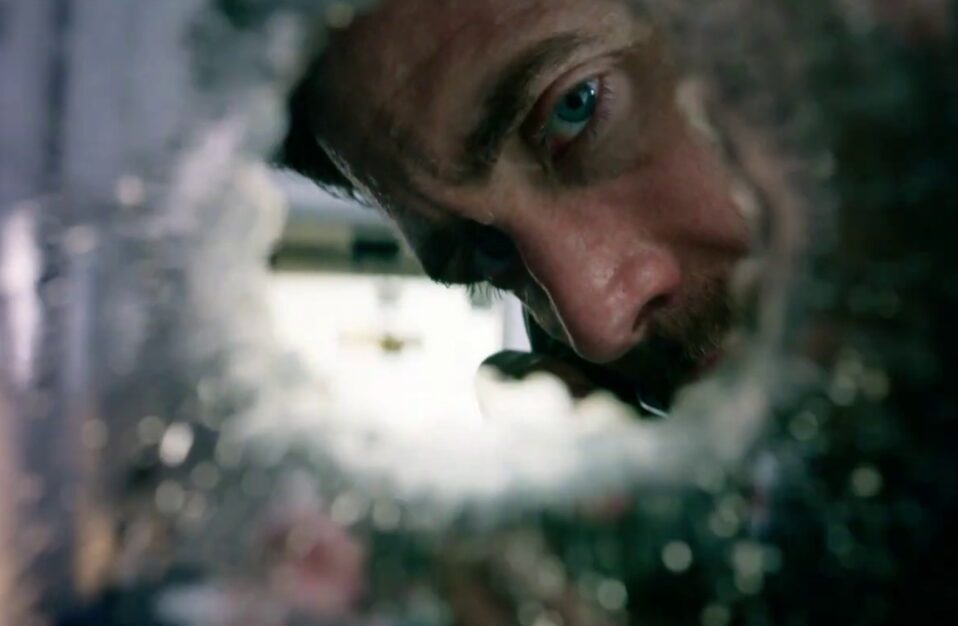 ake gyllenthaal in ambulance